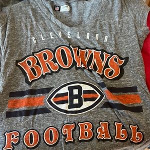 NFL Cleveland Browns women’s v neck tee. Size M.